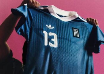 Εθνική Ελλάδος: Πολύ εντυπωσιακή και με retro στυλ η νέα εκτός έδρας φανέλα