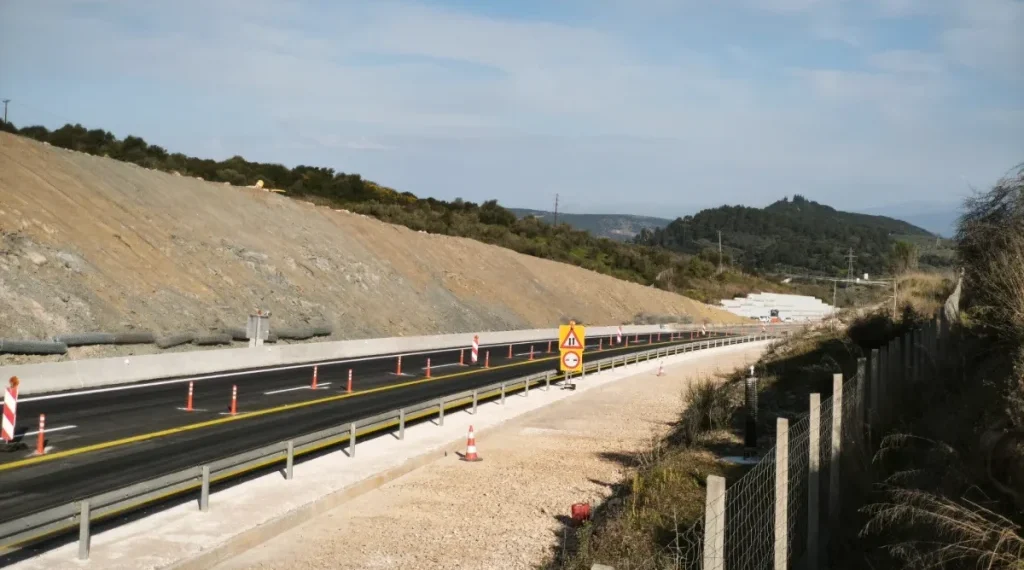 Ιόνια Οδός: Τέλος η ταλαιπωρία – Στην κυκλοφορία το τμήμα Άρτα-Αμφιλοχία με αμφιδρόμηση στη Συκούλα