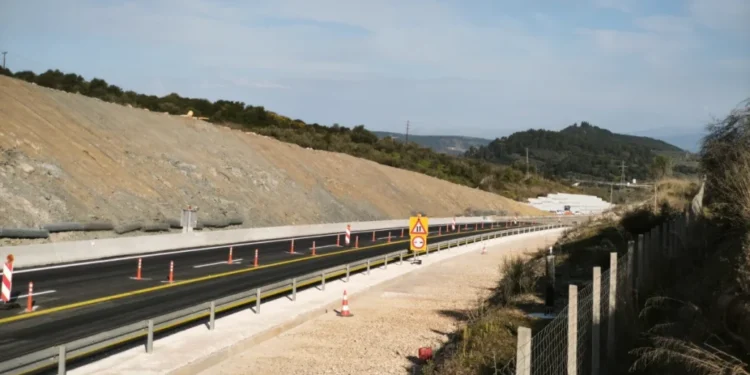 Ιόνια Οδός: Τέλος η ταλαιπωρία – Στην κυκλοφορία το τμήμα Άρτα-Αμφιλοχία με αμφιδρόμηση στη Συκούλα