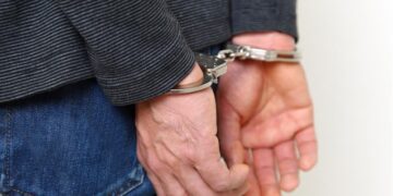 Αγρίνιο: Σύλληψη φυγόποινου για ναρκωτικά και εγκληματική οργάνωση