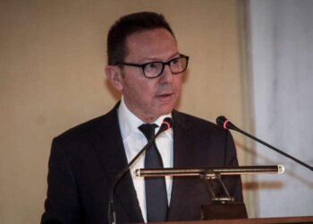 Στουρνάρας: Στα επίπεδα του 2025 η ανάπτυξη της ελληνικής οικονομίας αν η κρίση κρατήσει ένα μήνα