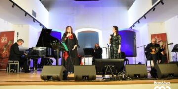 Το Μεσολόγγι Υποκλίνεται στη φωνή της Μαρίας Φαραντούρη