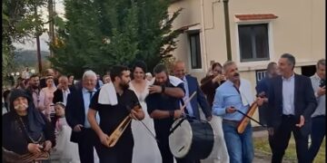 Γάμος με λύρες και νταούλια στο Μπαμπαλιό  Αιτωλοακαρνανίας