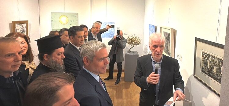 Αγρίνιο: Εγκαινιάστηκε η έκθεση «Ελαίας & Καπνού Εγκώμιον» – Εικαστικός φόρος τιμής για τα 100 χρόνια του Παναιτωλικού (ΦΩΤΟ – ΒΙΝΤΕΟ)