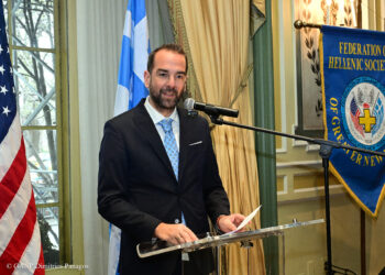 Στις εκδηλώσεις της Ομογένειας στις ΗΠΑ για την εθνική παλιγγενεσία και την 200η επέτειο της Εξόδου του Μεσολογγίου, ο Νεκτάριος Φαρμάκης