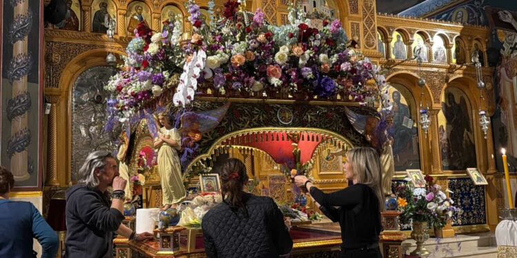 Μεγάλη Πέμπτη στην Αιτωλ/νία: Όταν στολίζονται οι Επιτάφιοι, το βράδυ της σιωπής και της κατάνυξης