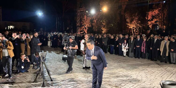 Γιώργος Παπαναστασίου: Φόρος τιμής στον Τύμβο των Ηρώων για τα 200 χρόνια από την Έξοδο