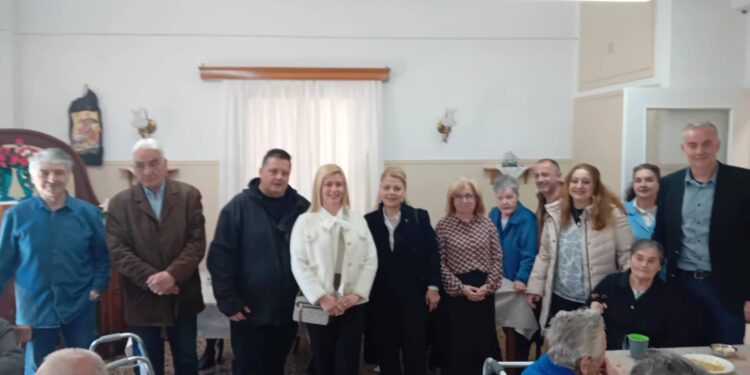 Μήνυμα Αναστάσεως και Αγάπης στο Γηροκομείο της Χριστιανικής Ένωσης από τη Δημοτική Κοινότητα Αγρινίου