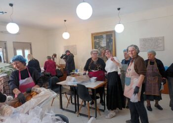 Αγρίνιο: Πάνω από 50 εθελόντριες ενώνουν δυνάμεις για το Πάσχα – Ένα συγκινητικό κύμα προσφοράς και αγάπης