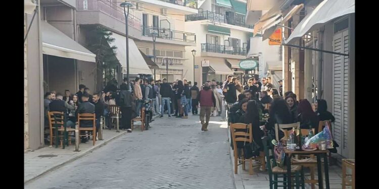 Αμφιλοχία: «Βούλιαξε» από κόσμο το Πάσχα – Το στολίδι του Αμβρακικού που έκλεψε τις εντυπώσεις