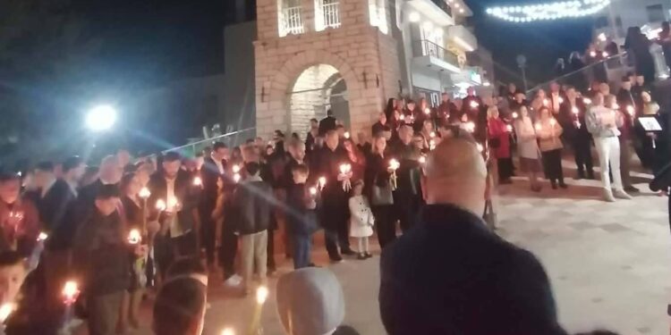 Με λαμπρότητα γιορτάστηκε η Ανάσταση στην Αιτωλοακαρνανία – Πλήθος πιστών κατέκλυσε τους Ιερούς Ναούς