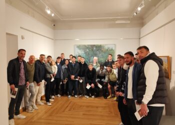 Παναιτωλικός και πολιτισμός: Η ομάδα επισκέφθηκε την επετειακή έκθεση στη Δημοτική Πινακοθήκη Αγρινίου