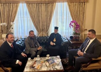 Φαρμάκης – Μαυρομμάτης: Εξωστρέφεια και ισχυροί δεσμοί του Ελληνισμού μέσα από συνάντηση με τον Αρχιεπίσκοπο Αμερικής