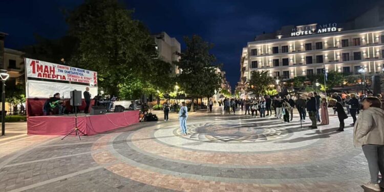 Συναυλία στο Αγρίνιο για την Εργατική Πρωτομαγιά και τα 140 χρόνια από τα γεγονότα του 1886 (βιντεο)