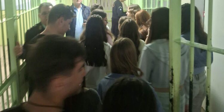 Βιωματική εκπαιδευτική επίσκεψη του 3ου ΓΕΛ Αγρινίου στις Φυλακές Μαλανδρίνου – Ένα πολύτιμο μάθημα ζωής για τους μαθητές