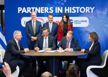 Η υπογραφή της σύμβασης για τη γεώτρηση στο «μπλοκ 2» του Ιονίου
