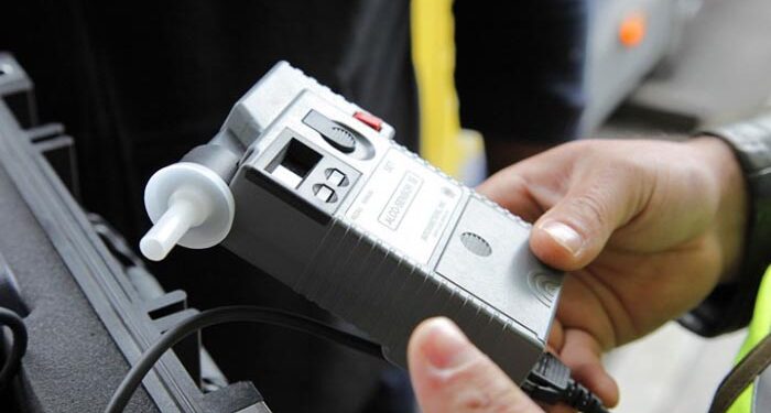 Μεσολόγγι: Οδηγούσε μεθυσμένος αγροτικό και τράκαρε