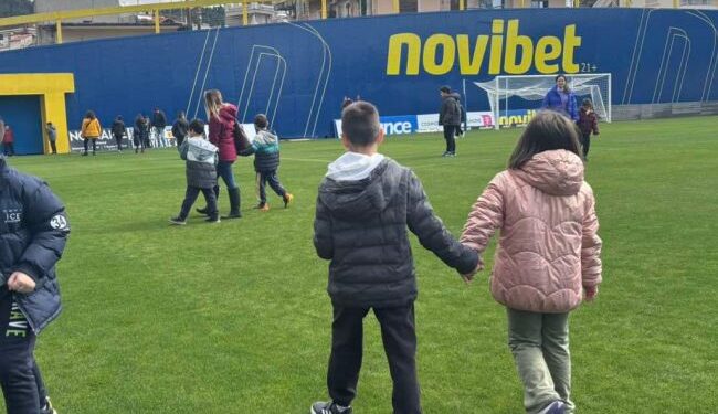 Tο 2ο Ειδικό Δημοτικό Σχολείο Αγρινίου στο γήπεδο του Παναιτωλικού