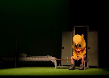 Συνεχίζεται μέχρι 10 Μαΐου η τρυφερή κωμωδία «Ελιά–Καπνός–Παναιτωλικός»