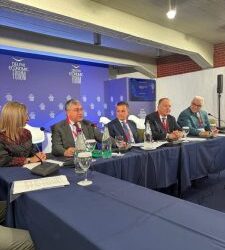 Μ. Γραφάκος : 1500 νέα απορριμματοφόρα και οχήματα στους Δήμους – Επίσης 500.000 κάδοι