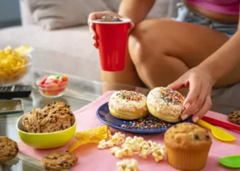 Ζάχαρη: Έξυπνα κόλπα για να την μειώσετε χωρίς να νιώθετε στέρηση