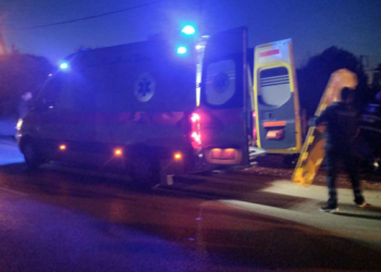 Οινιάδες: Σοβαρό τροχαίο με δίκυκλο – Χωρίς αισθήσεις εντοπίστηκε ο οδηγός (ΦΩΤΟ)