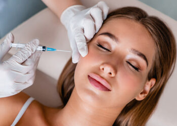 Φυσική αναζωογόνηση του δέρματος: skinboosters, βιοδιέγερση και μεσοθεραπείες