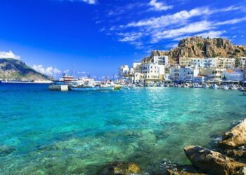 Αυτό το ελληνικό νησί είναι πρώτη επιλογή για ανέμελες διακοπές στην Ευρώπη- «Ομορφιά από άλλο πλανήτη»