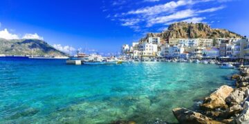 Αυτό το ελληνικό νησί είναι πρώτη επιλογή για ανέμελες διακοπές στην Ευρώπη- «Ομορφιά από άλλο πλανήτη»