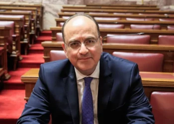 Παραιτήθηκε ο Μακάριος Λαζαρίδης μετά τον σάλο για το πτυχίο του