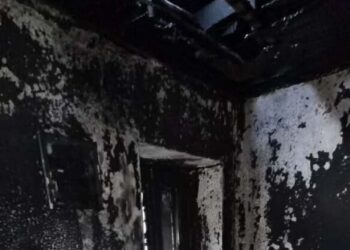 Πυρκαγιά σε κατοικία στους Αγίους Θεοδώρους Θέρμου – Άμεση επέμβαση της Πυροσβεστικής