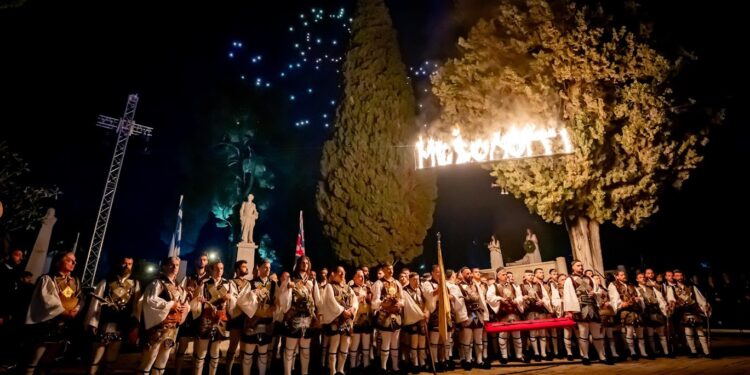 Οι εκδηλώσεις για τα 200 χρόνια της Ηρωικής Εξόδου του Μεσολογγίου – Συγκλόνισε η αναπαράσταση (ΒΙΝΤΕΟ)