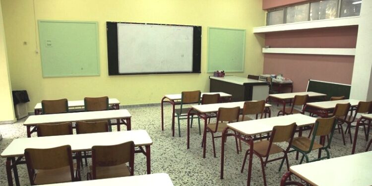 Απαλλάσσεται Διευθύντρια Γυμνασίου του Μεσολογγίου