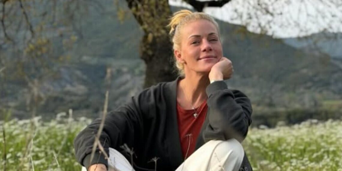 Στην Ποταμούλα Αγρινίου για το Πάσχα η Ζέτα Μακρυπούλια – «Επιστροφή στις ρίζες μου»