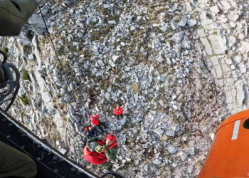 Αγρίνιο: Δείτε τη δραματική διάσωση και αεροδιακομιδή του 56χρονου ορειβάτη (ΒΙΝΤΕΟ)