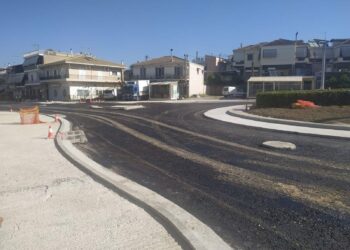 Αγρίνιο: Έπεσε άσφαλτος στο «Πλατανάκι» – Με γοργούς ρυθμούς προχωρά το έργο, αλλάζει η είσοδος της πόλης (ΦΩΤΟ)