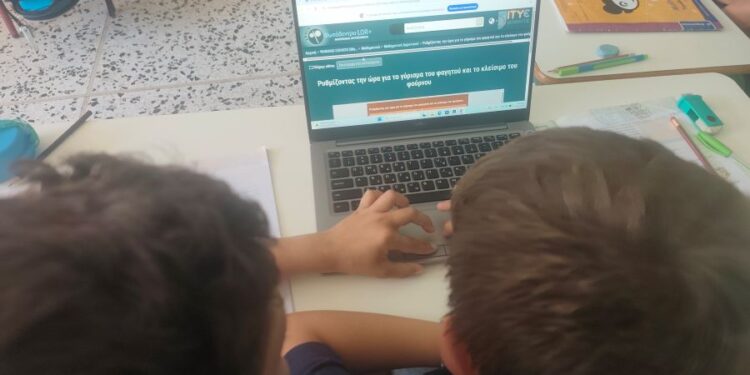 Σημαντική δωρεά τεχνολογικού εξοπλισμού στο 2ο Δημοτικό Σχολείο Αιτωλικού από την Accenture Α.Ε.