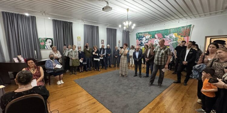 Το Κέντρο Λόγου και Τέχνης «Διέξοδος» εγκαινίασε τη νέα ατομική έκθεση ζωγραφικής και γλυπτικής της εικαστικού Μάρως Ζαχαρογιάννη