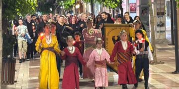 Συγκίνηση και δέος στη λαμπαδηφορία μνήμης για τις 353.000 ψυχές του Ποντιακού Ελληνισμού στο Αγρίνιο (ΦΩΤΟ – ΒΙΝΤΕΟ)
