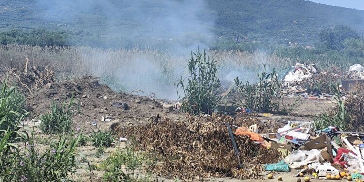 Άμεση επέμβαση απέτρεψε τα χειρότερα στο Κάτω Κεράσοβο – Συγχαρητήρια στους χειριστές του Δήμου Αγρινίου