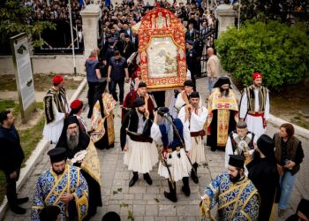 Μέσα σε ατμόσφαιρα συγκίνησης και χαράς το Μεσολόγγι υποδέχθηκε την Ιερά Εικόνα Παναγίας «Άξιον Εστί»