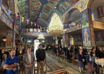 Παλαιομάνινα, Ναός Αγίων Κωνσταντίνου και Ελένης, Θεία Λειτουργία Κυριακής Αγίων Πατέρων