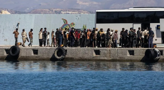 Tέσσερα νέα περιστατικά με μετανάστες νότια της Κρήτης – Επιχειρήσεις διάσωσης άνω των 150 ατόμων