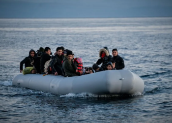 Επιχείρηση διάσωσης 23 μεταναστών στα ανοιχτά του ακρωτηρίου Ταίναρου με τη συμμετοχή της Frontex