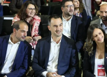 Τίτλοι τέλους για τη Νέα Αριστερά: Αποχωρούν την Τρίτη Χαρίτσης, Αχτσιόγλου, Τζανακόπουλος και άλλοι 4 βουλευτές