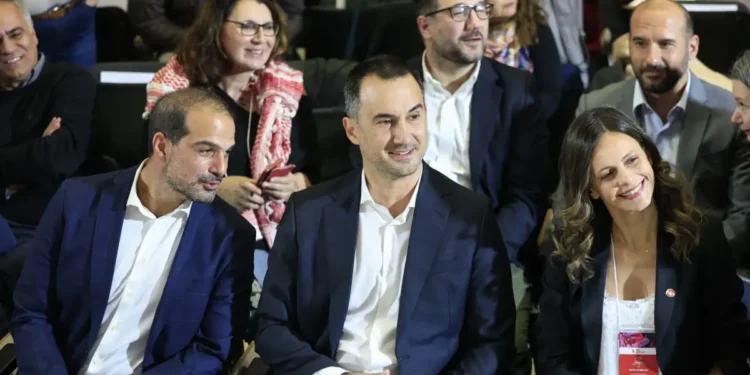 Τίτλοι τέλους για τη Νέα Αριστερά: Αποχωρούν την Τρίτη Χαρίτσης, Αχτσιόγλου, Τζανακόπουλος και άλλοι 4 βουλευτές