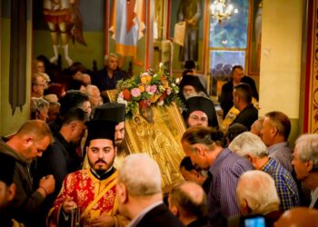 Λαμπρός Εσπερινός για τον Άγιο Χριστοφόρο στο Αγρίνιο – Παρουσία της Ιεράς Κοινότητας Αγίου Όρους