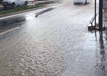 Μπουρίνι στο Αγρίνιο και πλημμύρες με το… καλημέρα στο νέο κόμβο στο “Πλατανάκι” – Τι καταγγέλλουν επαγγελματίες της περιοχής (ΒΙΝΤΕΟ)