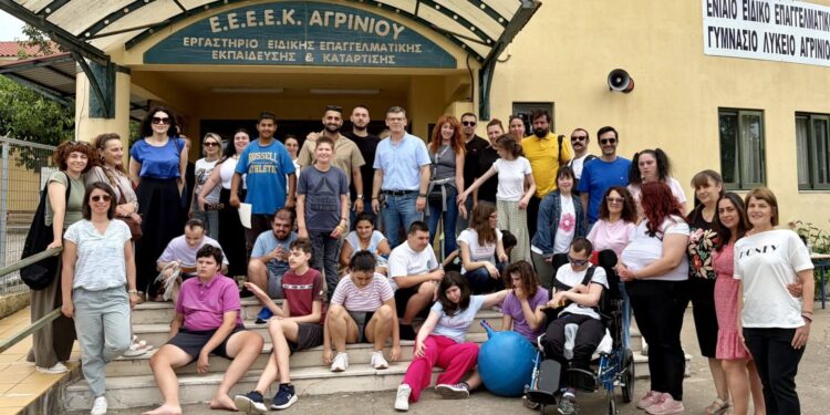 Γιορτή αποφοίτησης και βραβεύσεων στο ΕΕΕΕΚ Αγρινίου – Συγκίνηση και χαμόγελα για το τέλος της σχολικής χρονιάς