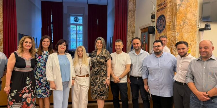 Παρουσιάστηκε στο Αγρίνιο το νέο βιβλίο του Ευθύμιου Πριόβολου «Σπασμένα κομμάτια – Δέκα διηγήματα για τη σιωπή και τις σκιές»